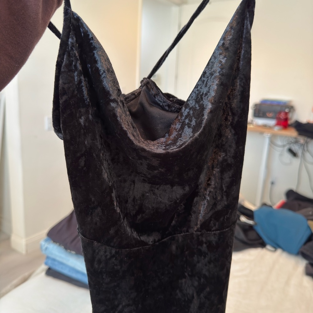 VELVET MIDI DRESS - Picture 3 of 7
